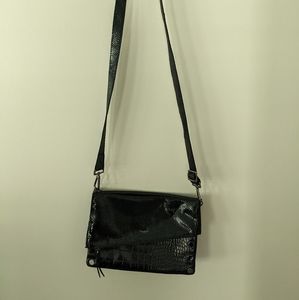 Hammitt medium purse fold over top- leather